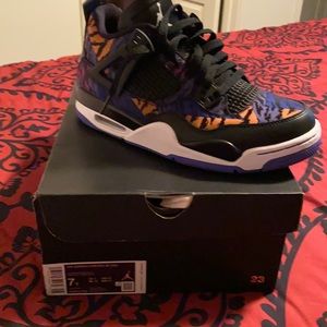 AIR JORDAN 4 RETRO SE AND AIR JORDAN MEN SLING BAG